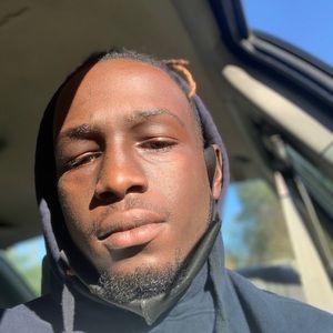 Meet your Posher, Devin